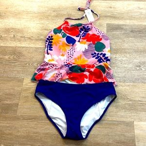 Women’s 2 piece bathing suit
